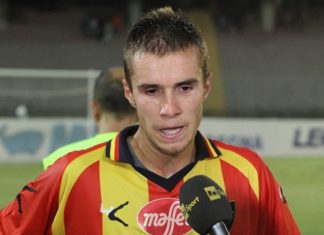 Ботев (Пд) чака Вутов направо в Турция