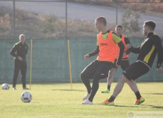 Ботев тръгна със загуба в контролите! 18-годишен най-активен за канарчетата