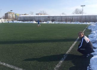 СНИМКИ: Маслара гледа първата контрола на Локо U19!