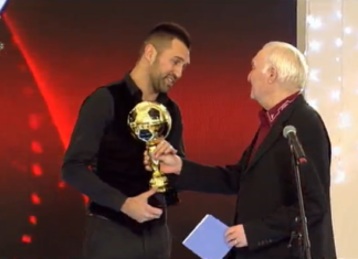 Мартин Камбуров грабна приза за нападател номер 1 за 2016-а