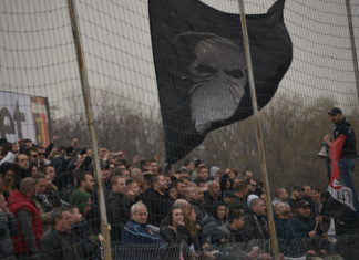 5 лева за феновете на Локо на стадион „Христо Ботев“.