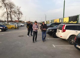 СНИМКА: Целият щаб на националния отбор пристигна на базата в Коматево