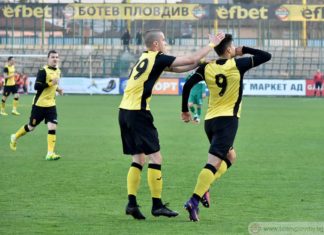 Антонио Вутов ударил дете с бутилка! ВИДЕО