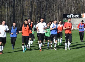 Локомотив тренира без трима национали