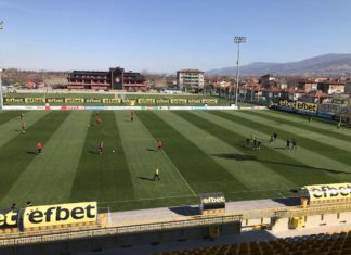 Гледахте НА ЖИВО в PlovdivDerby.com: Ботев би с 2:1 съименник, юноша се превърна в играч на мача