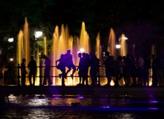 Жълто-черен Пловдив се събира на Пеещите фонтани тази вечер!