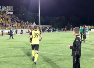 ВИДЕО: Вутов хукна към болницата, където приятелката му ражда