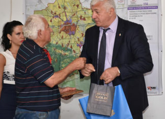 Много почести, награди и подаръци за рицарите от златното поколение на Ботев Пловдив! СНИМКИ