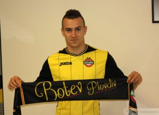 Тони Тасев подписа с Ботев за 2 години