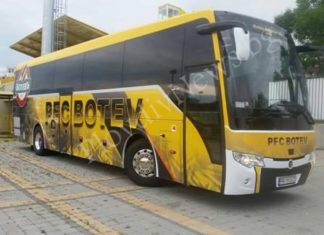 Ботев Пловдив замина за Банско с чисто новия си автобус