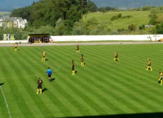 СНИМКИ: Ботев започна със загуба контролите си! Бразилец в болница след „среща“ с бутонките на Косоко!