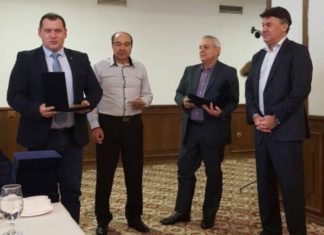Боби Михайлов се срещна с клубове от Пловдив и региона, даде награда
