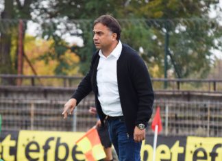 Първо в PlovdivDerby.com: Митов взима на проби юноша на Локомотив (София)