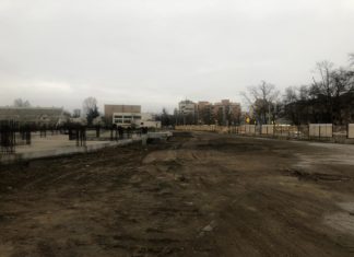 СНИМКИ: ПИМК се включи в почистването на Колежа, в четвъртък влизат проектантите