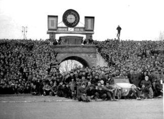 Феновете на Локо: Един град, една кауза – Стадион „Пловдив“!