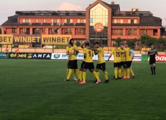 Тошко ще е блясъкът в диаманта на Желко! Хеттрик за звездата на канарчетата донесе обрат срещу Дунав!