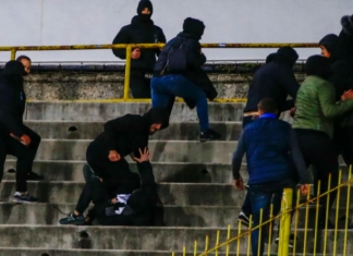 Славия пак победи Левски, фенове се биха по трибуните! Венци Стефанов: Това е сган