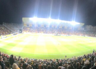 На трибуните: жълто-черен празник! На терена нищо ново: трагична безидейност