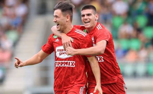 Ботев (Пд) привлича национал