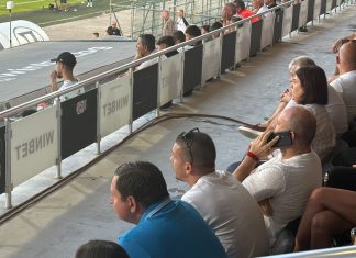 Караславов и Ничев гледат на Лаута в компанията на Тити Папазов