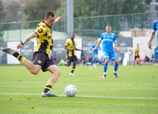 Хебър сезира БФС, атакува лиценза на „канарчетата“