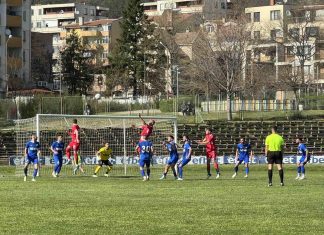 Съмнителна дузпа в 95-та минута донесе успеха на Спартак в Карлово, гладиаторите са едноличен лидер