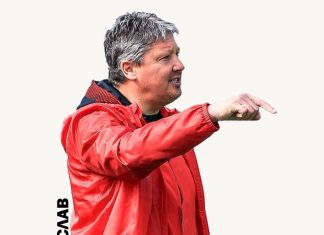 Фенове на Локо Пд посрещат Любо Пенев