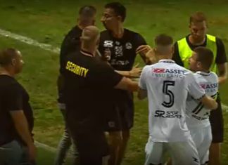 Играч на Славия налетя на шеф на Крумовград. Загорчич бесен: Срамно е! Убиват футбола