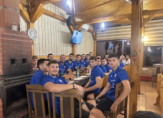 СНИМКА: В Спартак в добро настроение след загубата от Атлетик (Куклен)