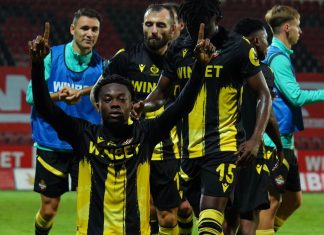 „Канарите“ релаксират по морските курорти, Керкез отскочи до Кипър