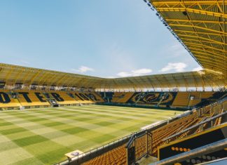 Инфо на BgDerby: Чимове от Гърция спасяват терена на „Колежа“