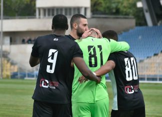 Локомотив (Пд) се измъкна в Бургас, дузпи спасиха „смърфовете“