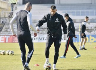 Групата, с която Локомотив Пловдив потегли за Варна