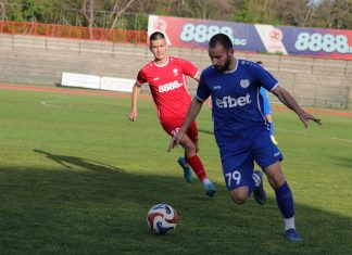 Левски (Карлово) удари Саяна насред Хасково