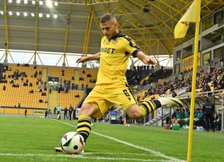 Национал приключи с „канарчетата“