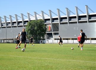 СНИМКИ: Последно занимание за Локо преди официалното представяне