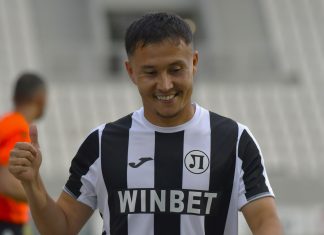 Официално: Умарбаев и Николаев подписаха с Локомотив