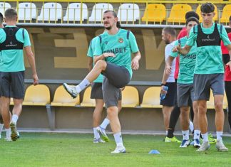 Тодор Неделев тренира на пълни обороти, готов е за мача с Локо (Сф)