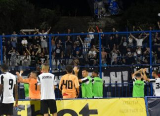 Фенклубът на Локо: Черно-бяла Варна! Заедно сме първи! Благодарим за себераздаването!