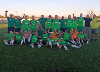 Секирово удари драматично Спартак (Пд)