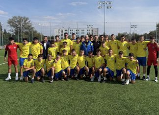 Стоичков се срещна с деца от ДЮШ на Марица, снима филм на родния си стадион