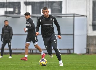 Групата на Локомотив за домакинството на Монтана